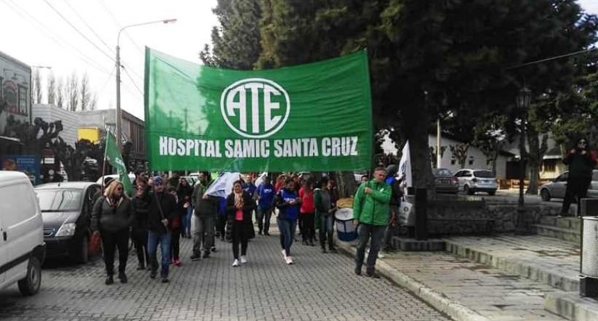 SAMIC. Empleados siguen sin cobrar y sostienen el paro
