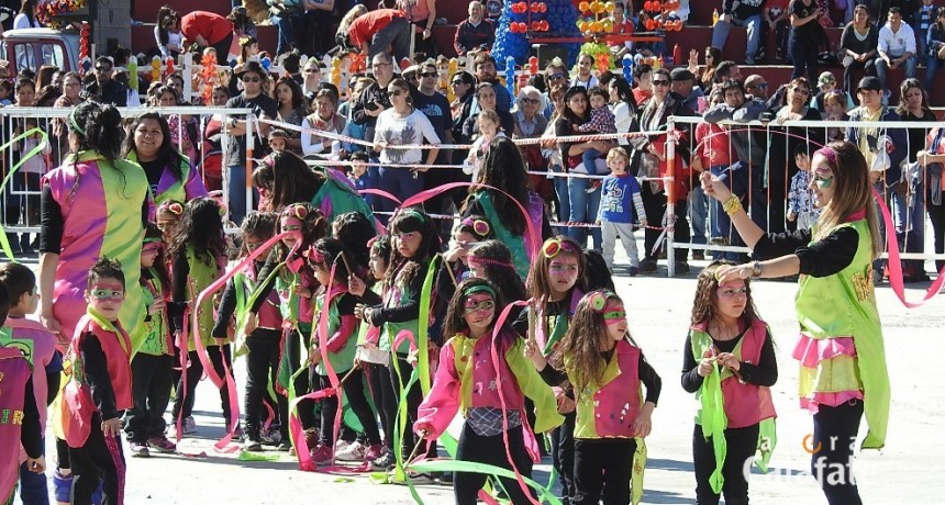 Con Carrozas, Comparsas y Elecci&oacute;n de Reinas se prepara la D&iacute;a de la Primavera