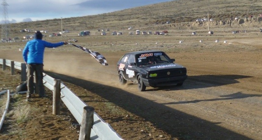 Automovilismo: Semprini y C&aacute;rcamo ganaron el domingo
