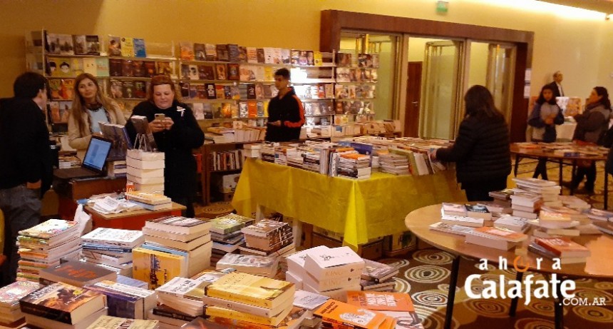 Comenz&oacute; la XVI edici&oacute;n de la Feria del Libro de El Calafate