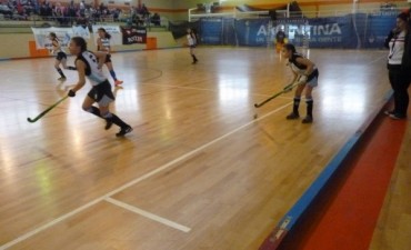 Arranc&oacute; el VI&deg; Torneo de Hockey Pista de &ldquo;Los Glaciares&rdquo;