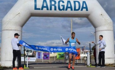 &ldquo;El Viento&rdquo; Monz&oacute;n gan&oacute; la Marat&oacute;n homenaje &ldquo;Jonatan Canto&rdquo;
