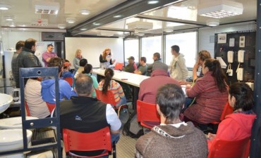 El Chalt&eacute;n: Comenzaron los cursos en el Aula Taller M&oacute;vil