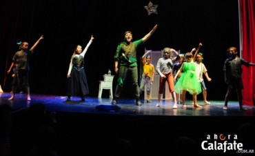 Exitosa presentaci&oacute;n de Peter Pan, de Calafate Voces.
