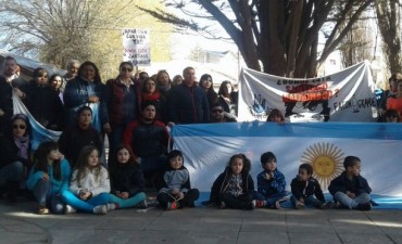 Vecinos pidieron por la aparici&oacute;n con vida de Maldonado 