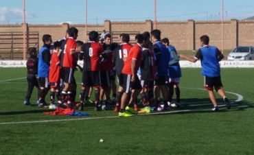 Newell�s Old Boys gan&oacute; la instancia local del Sub. 15 de F&uacute;tbol