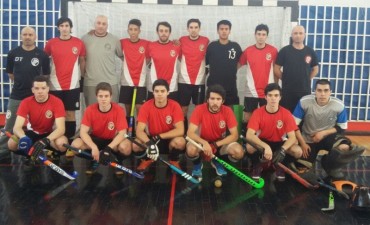 Los Varones Mayores arrancaron ganando en el Nacional de Hockey Pista