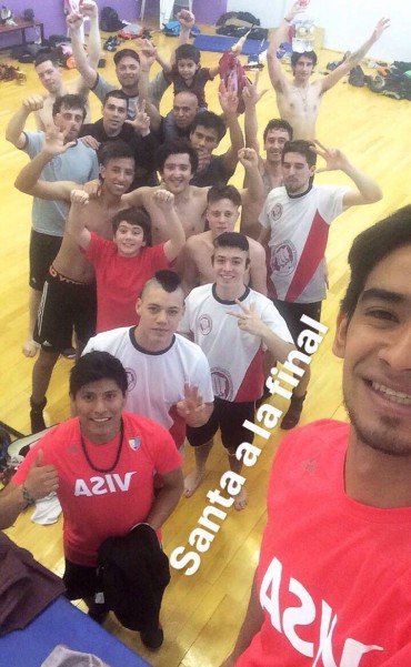 Los mayores Varones van por el t&iacute;tulo en el Hockey Pista