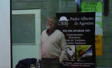 Jorge Halper&iacute;n: &ldquo;La Revoluci&oacute;n Rusa fue uno de los hechos m&aacute;s importantes del Siglo XX&rdquo;