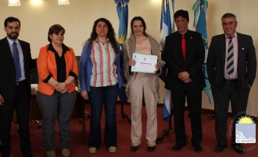 Reconocen a FM Dimensi&oacute;n por sus 25 a&ntilde;os