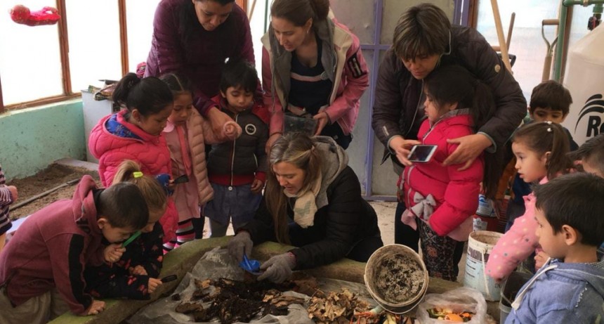 La Lombricultura se difunde en  escuelas y jardines de Infantes