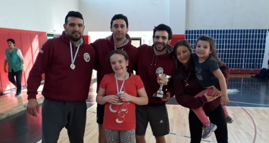 Los caballeros de la Santacruce&ntilde;a TETRACAMPEONES en el hockey Pista
