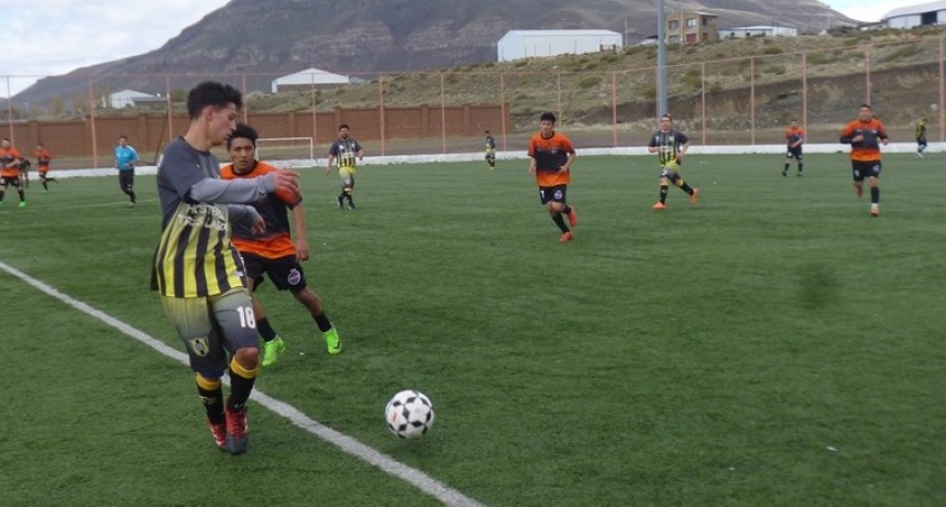 El f&uacute;tbol de Primera se jug&oacute; a medias