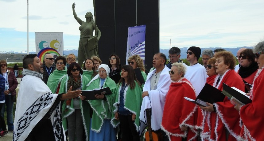 VIDEO. Encuentro de coros en la ma&ntilde;ana del domingo