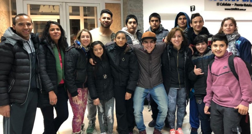 Chicos de El Calafate en la final provincial de Atletismo de los Juegos Evita