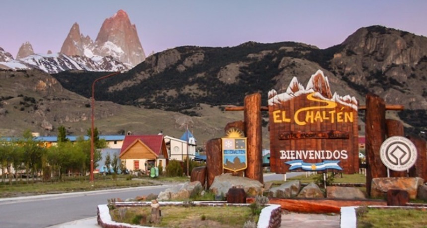Vecinos organizan el primer debate de candidatos en la historia de El Chalt&eacute;n 
