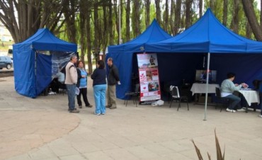Carpas en la Plaza Moreno por el D&iacute;a del Donante de Sangre