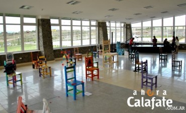 Inaugur&oacute; la muestra de las sillas
