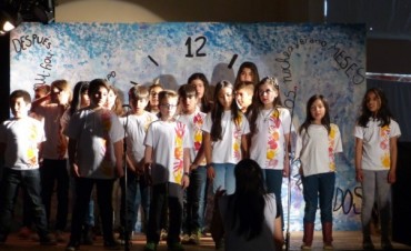 La Escuela 73 present&oacute; su Muestra Anual de Art&iacute;stica