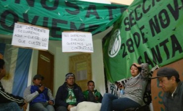 28 de Noviembre. Cortes de ruta y ocupaci&oacute;n del municipio.