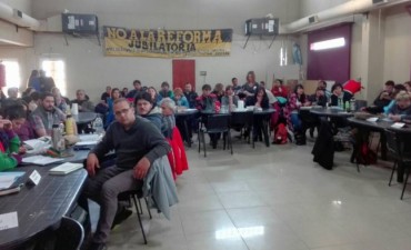 Maestros decidieron paro por tiempo indeterminado