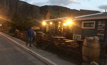 El Chalt&eacute;n: Dos hermanas detenidas por extra&ntilde;o robo a un bar 