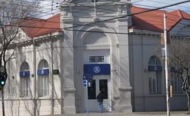 Banco Naci&oacute;n suspendi&oacute; remate de tierras cerca del Glaciar Moreno