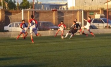 El Lago y Newell�s Old Boys se suspendi&oacute; por muy poca iluminaci&oacute;n