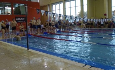 Punta Arenas gan&oacute; el 1&deg; Torneo de Posta Americana Nocturna de Nataci&oacute;n