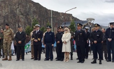 Acto por el D&iacute;a de la Soberan&iacute;a Nacional en El Chalt&eacute;n