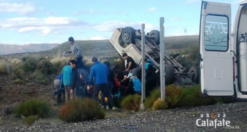 Tres mujeres heridas en un vuelco