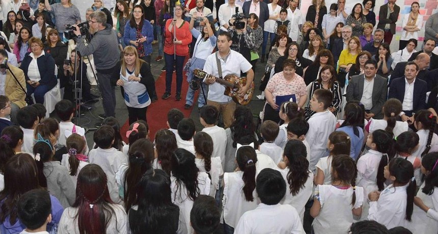 Equipos de El Calafate y Tres Lagos en  Feria Provincial de Ciencias