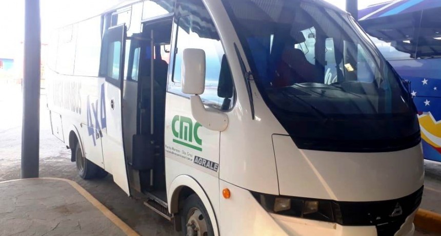 Detectan irregularidades en colectivo que llevaba obreros a las represas