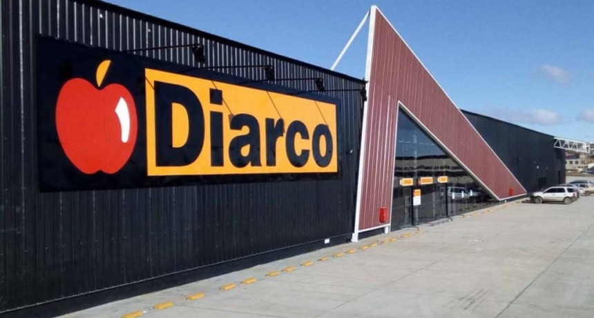 Ladrones entraron a Diarco y escaparon a los tiros.