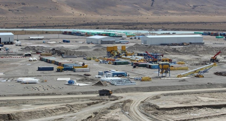 Admiten riesgos de deslizamiento en la obra de C&oacute;ndor Cliff