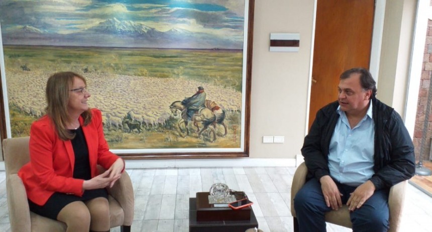 Kirchner - Belloni, reuni&oacute;n para priorizar lo institucional