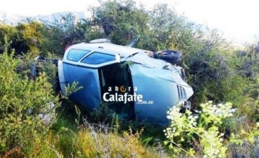 Una familia volc&oacute; en la ruta 60