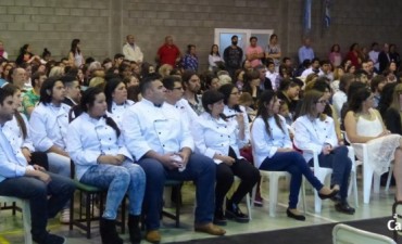 Egresaron nuevos profesionales del CES De Agostini