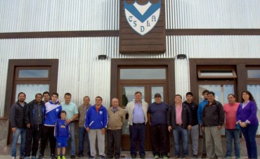 Inauguraron la nueva fachada del Club Lago Argentino 