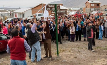 Calles y reconocimiento para vecinos destacados