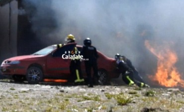 Fuego destruye una carpinter&iacute;a