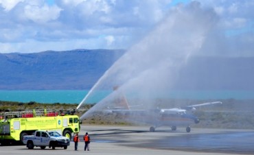 Vuelo inaugural. Aerov&iacute;as Dap pide por una promoci&oacute;n impositiva 
