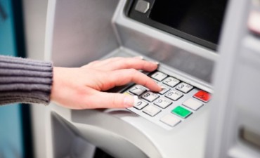 Creen que el skimmer estuvo en el cajero menos de una hora