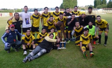 Ferro YCF CAMPE&Oacute;N del Cuadrangular &ldquo;90&deg; Aniversario El Calafate&rdquo;