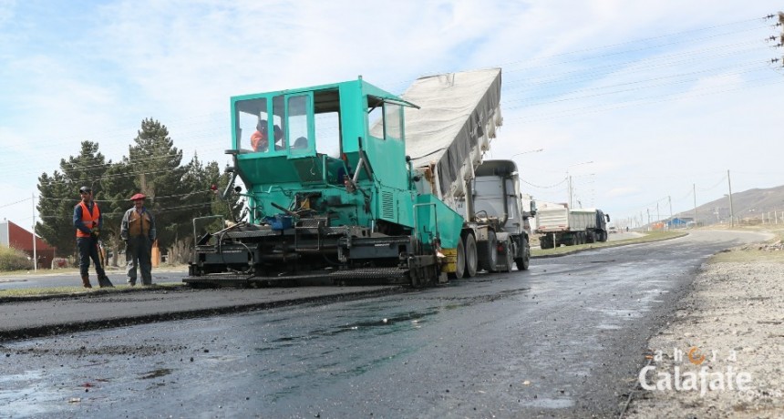 Avanza la pavimentaci&oacute;n en distintos sectores de El Calafate