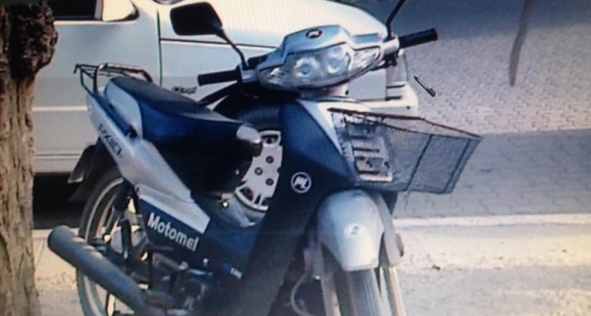 Buscan motocicleta robada