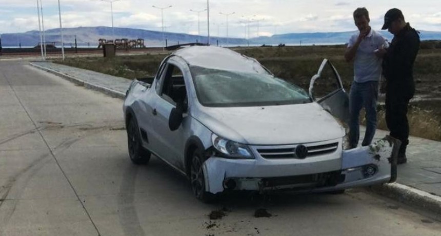 Un joven en grave estado tras despiste en la Costanera