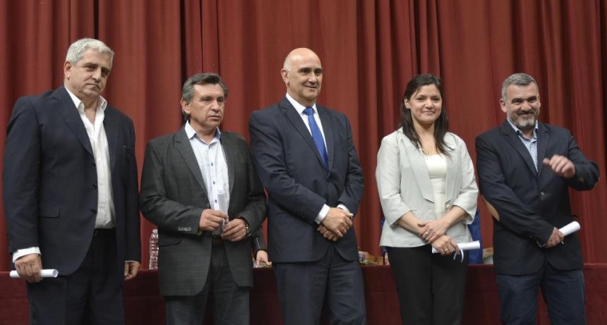 El viernes 6 juran los nuevos diputados de Santa Cruz