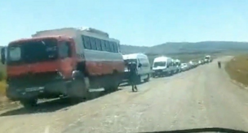 VIDEO. Largas filas y horas de espera en la frontera con Chile